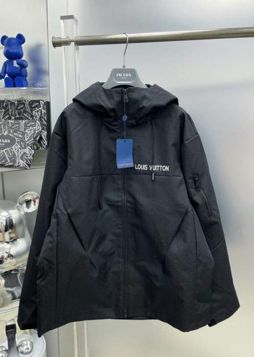Picture of Louis Vuitton Jackets _SKULVM-3XLxetr7631861
